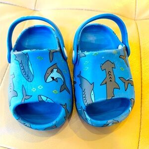 Baby Toddler Beach Pool Sandals Sliders GUC Size 4